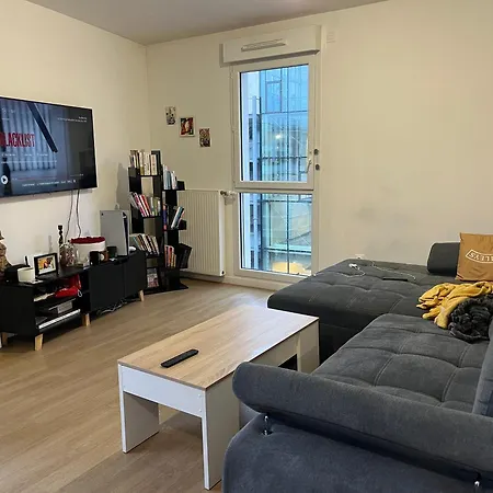Apartment Spacious With Big Terrace - Close To Paris