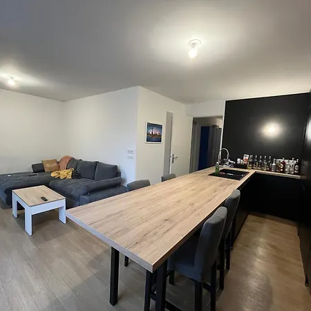 Apartment Spacious With Big Terrace - Close To Paris Villeneuve-la-Garenne